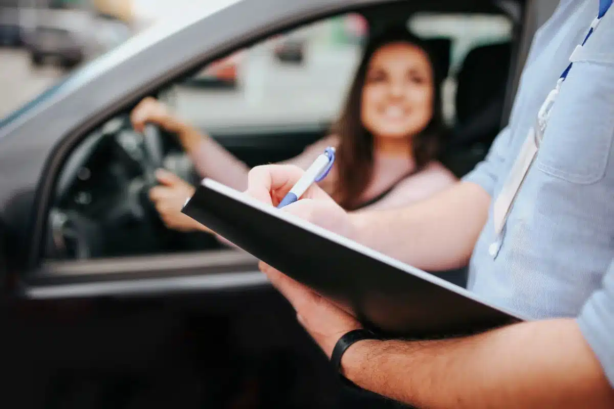 Comment trouver une auto-école de qualité près de chez vous