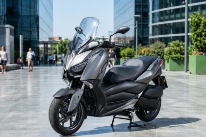 Prix du Xmax 125 en moto sur un fond clair