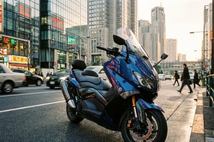 tmax yamaha maxi-scooter