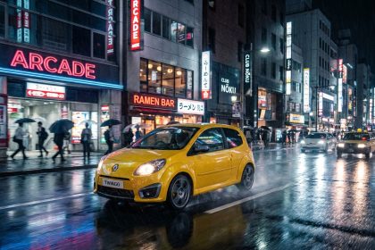 Renault Twingo 2 RS de 2007 à 2014 en stationnement