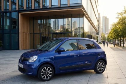 Nouvelle Twingo 2026 avec prix affiché en vitrine